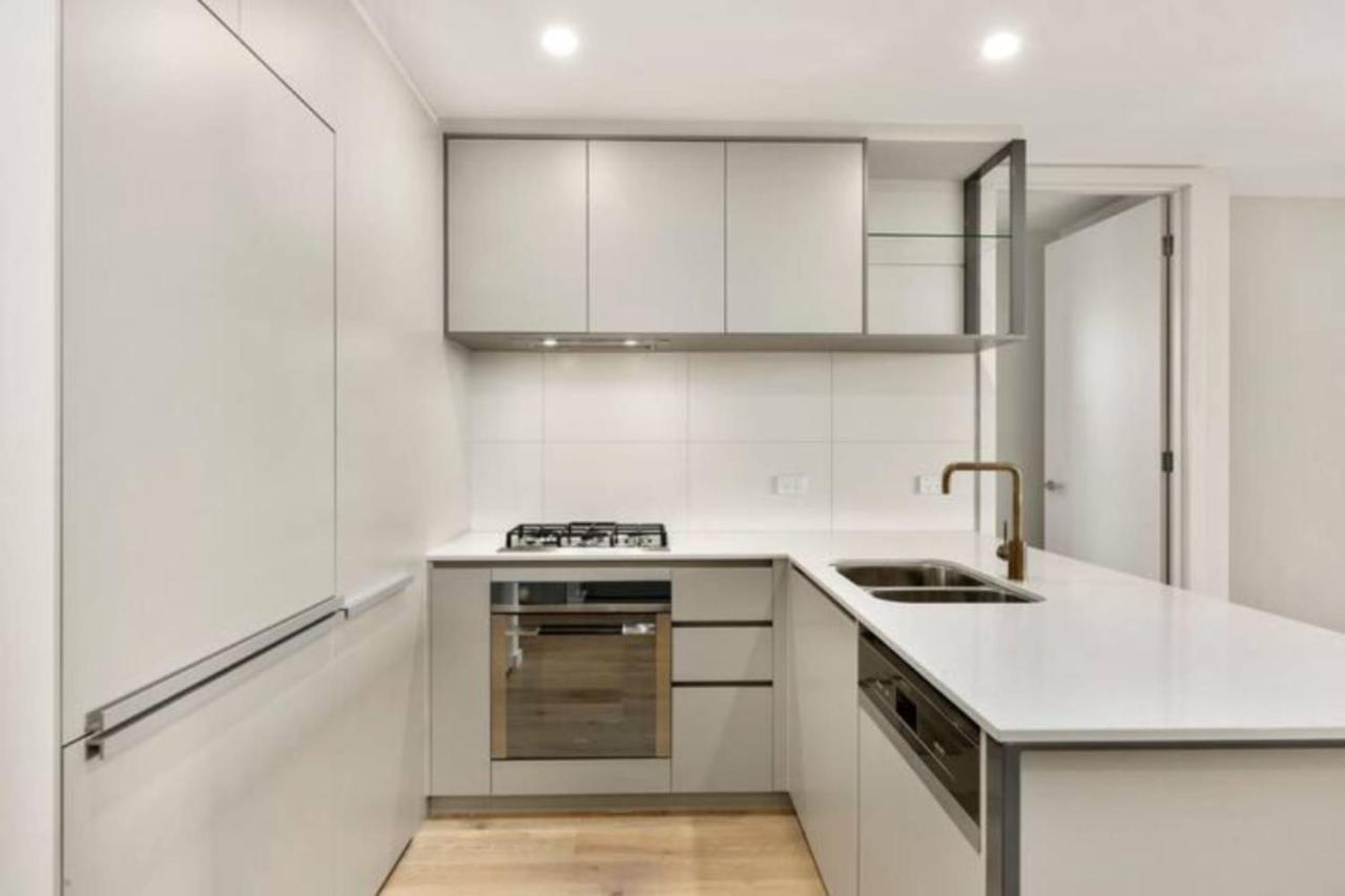 Apartment New Spacious 2 Bedroom With Gorgeous Views *