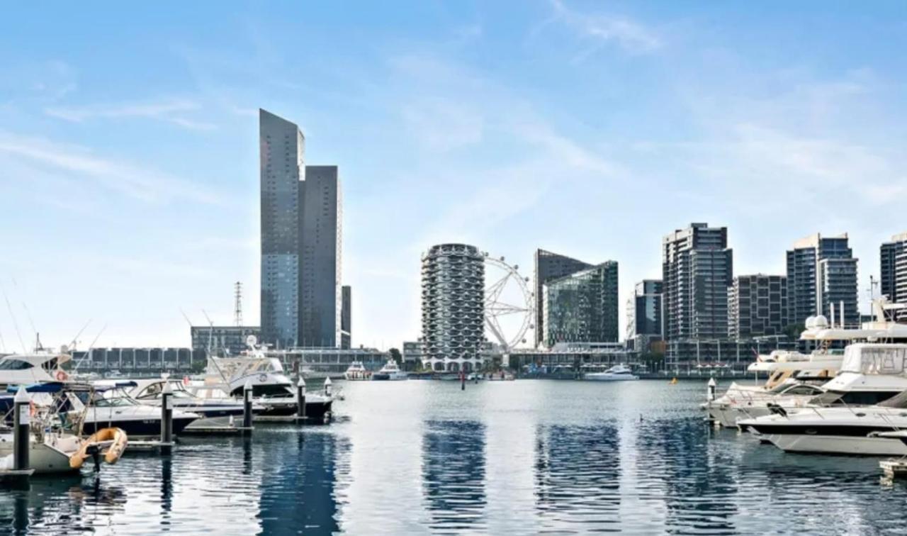 Apartamento Lovely Waterfront With Swimming Pool And Gym In The Heart Of Docklands