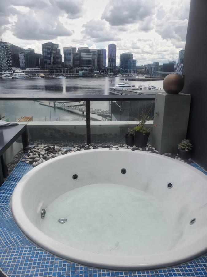 Waterfront 3levels House Rent Rent In Whole Or Rent By Jacuzzi Herbal Flower Deep Hot Soaking Bath Sauna Detox Body Treatment Free *