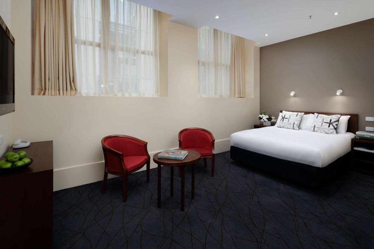 The Victoria 3*