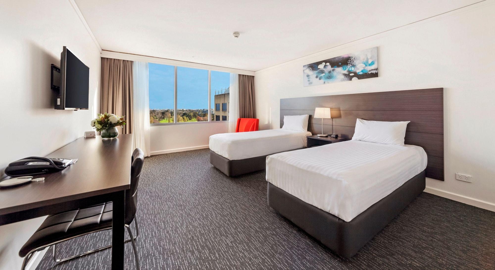Bayview Eden Hotel 4*
