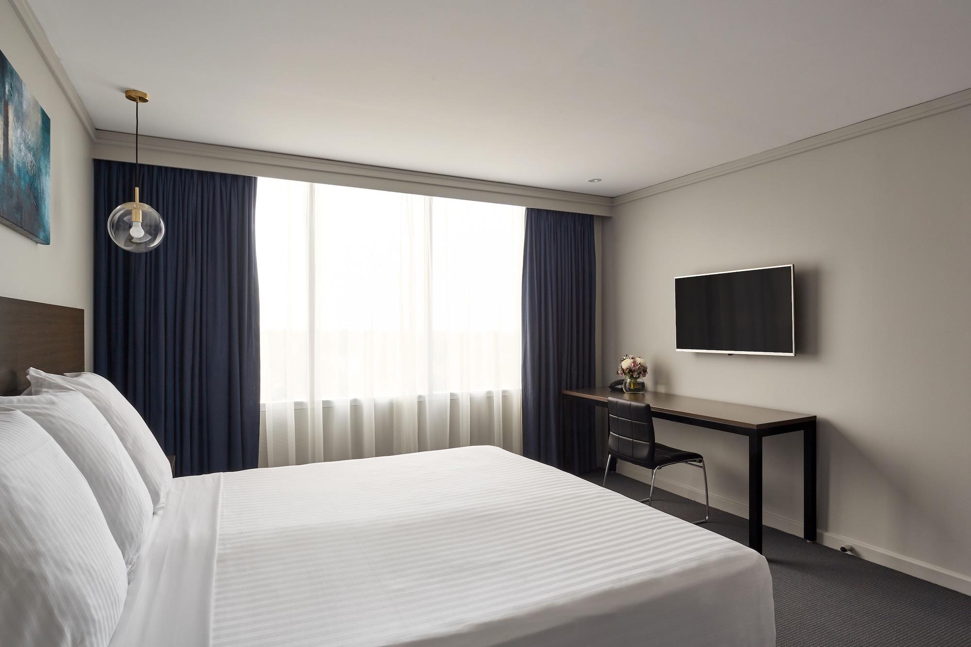Bayview Eden Hotel 4*
