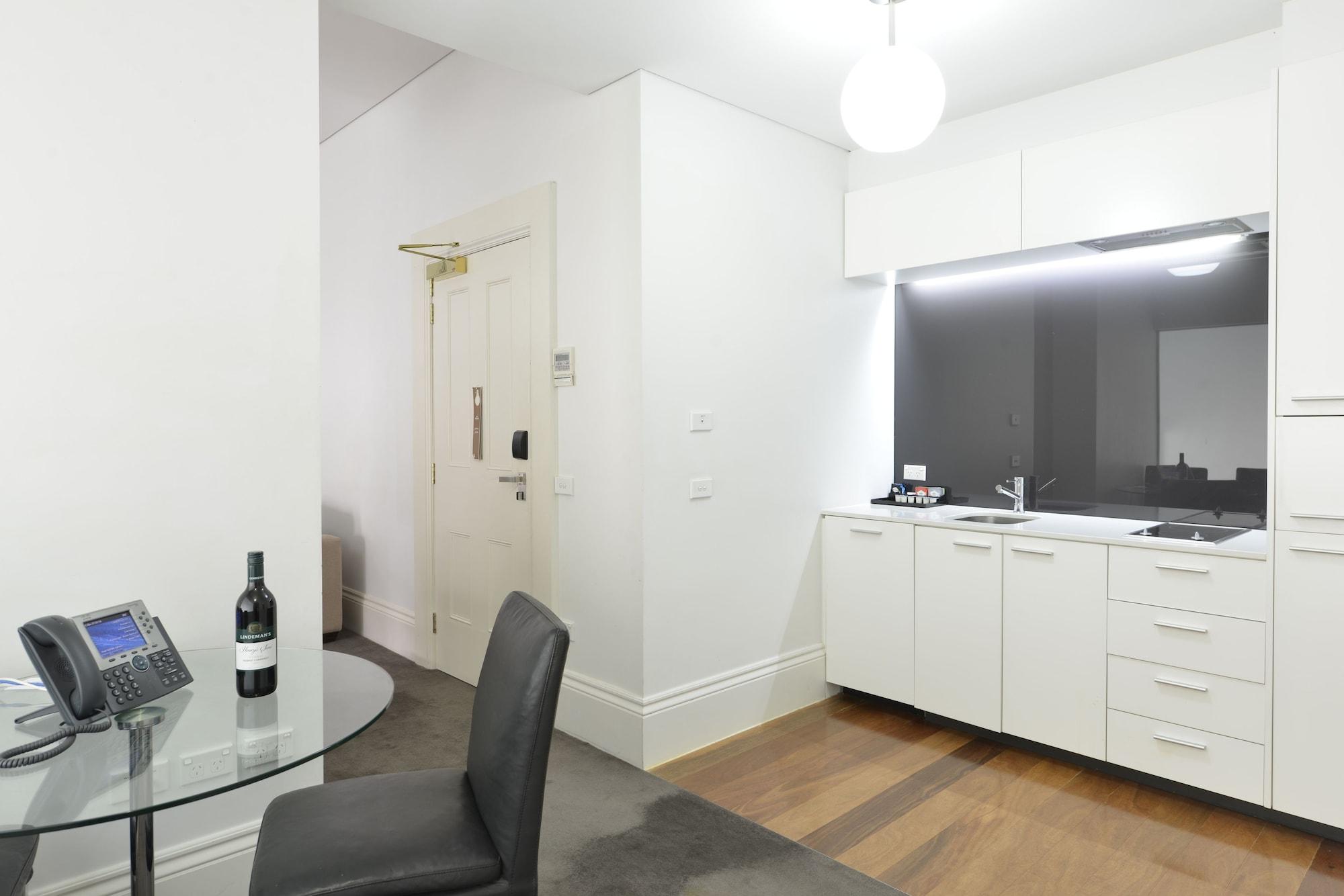 Seasons Heritage 3* Melbourne
