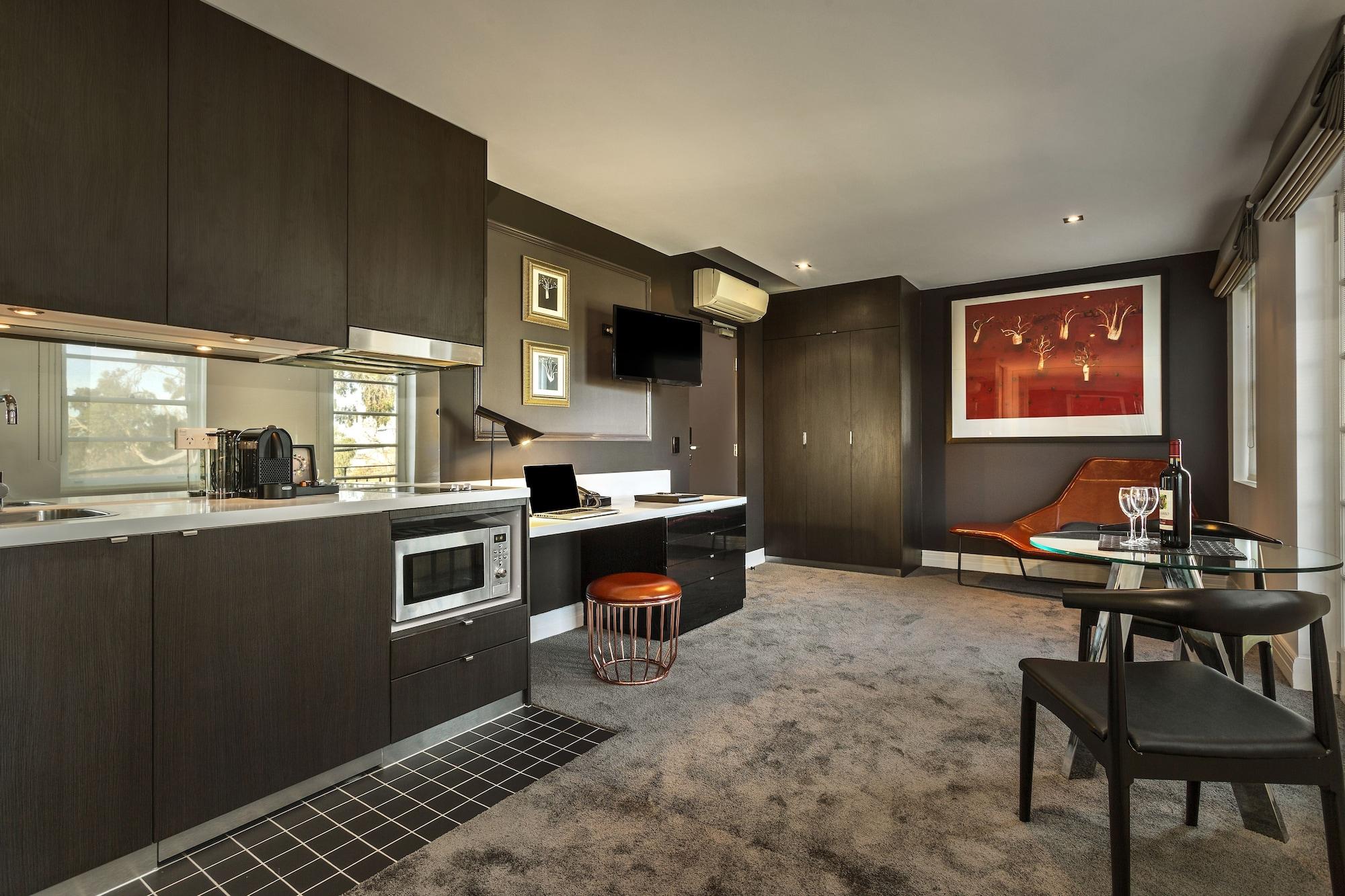 Quest East Aparthotel