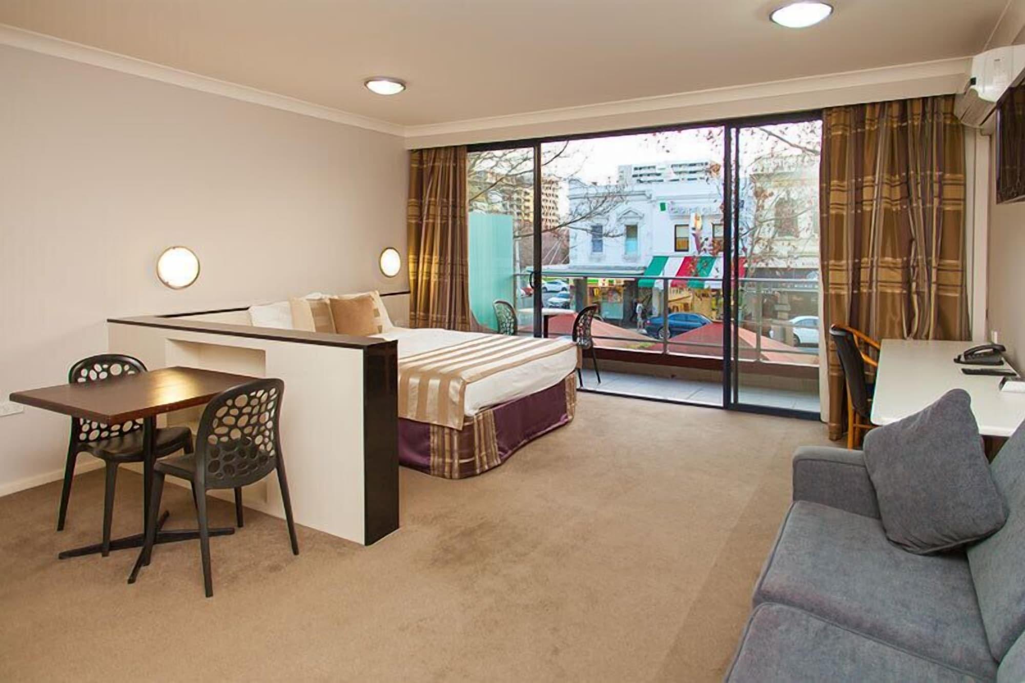 Carlton Lygon - Close To Uni Melbourne