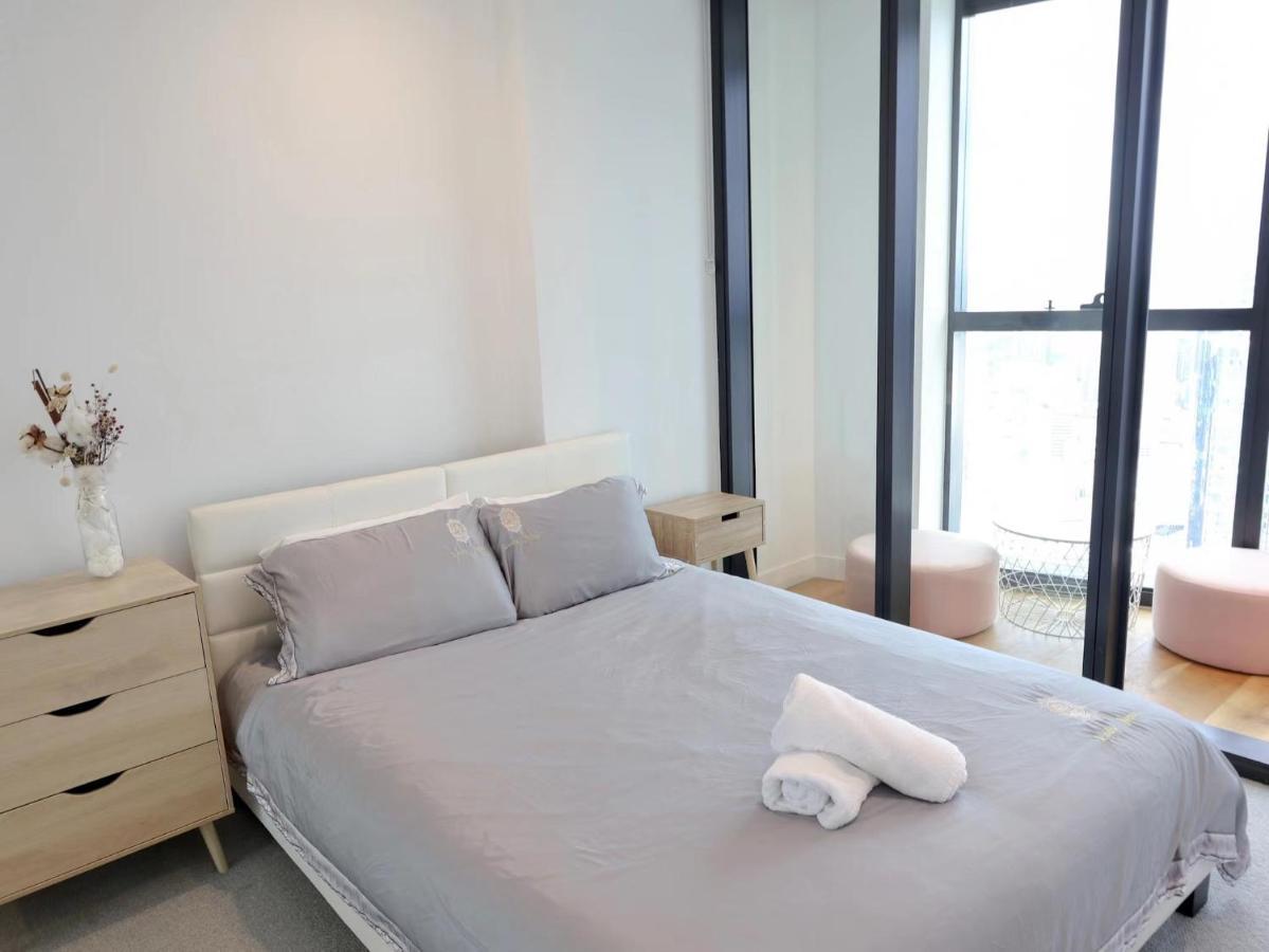 Spacious Lv66 Paramount Skyview Swanston Central Cbd * Melbourne