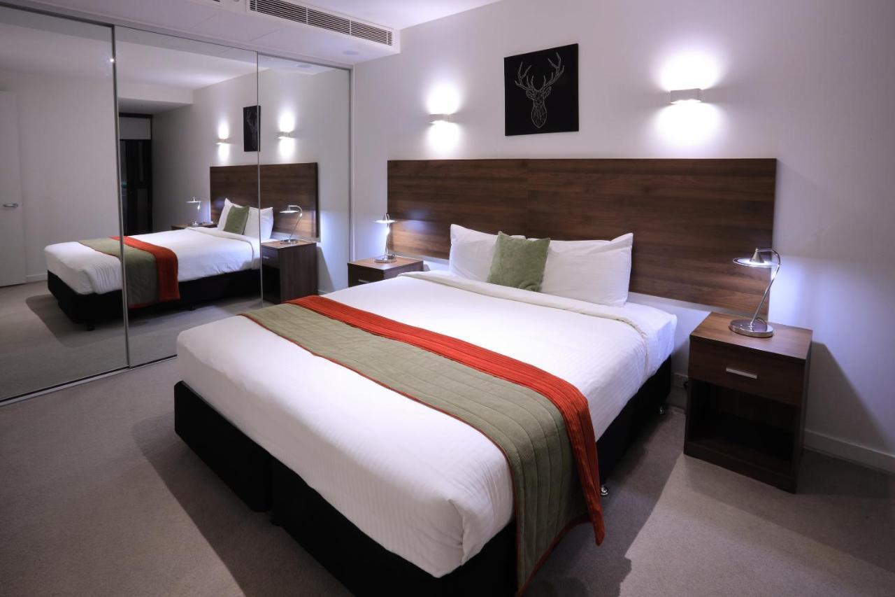 Flinders Street Apartment Melbourne