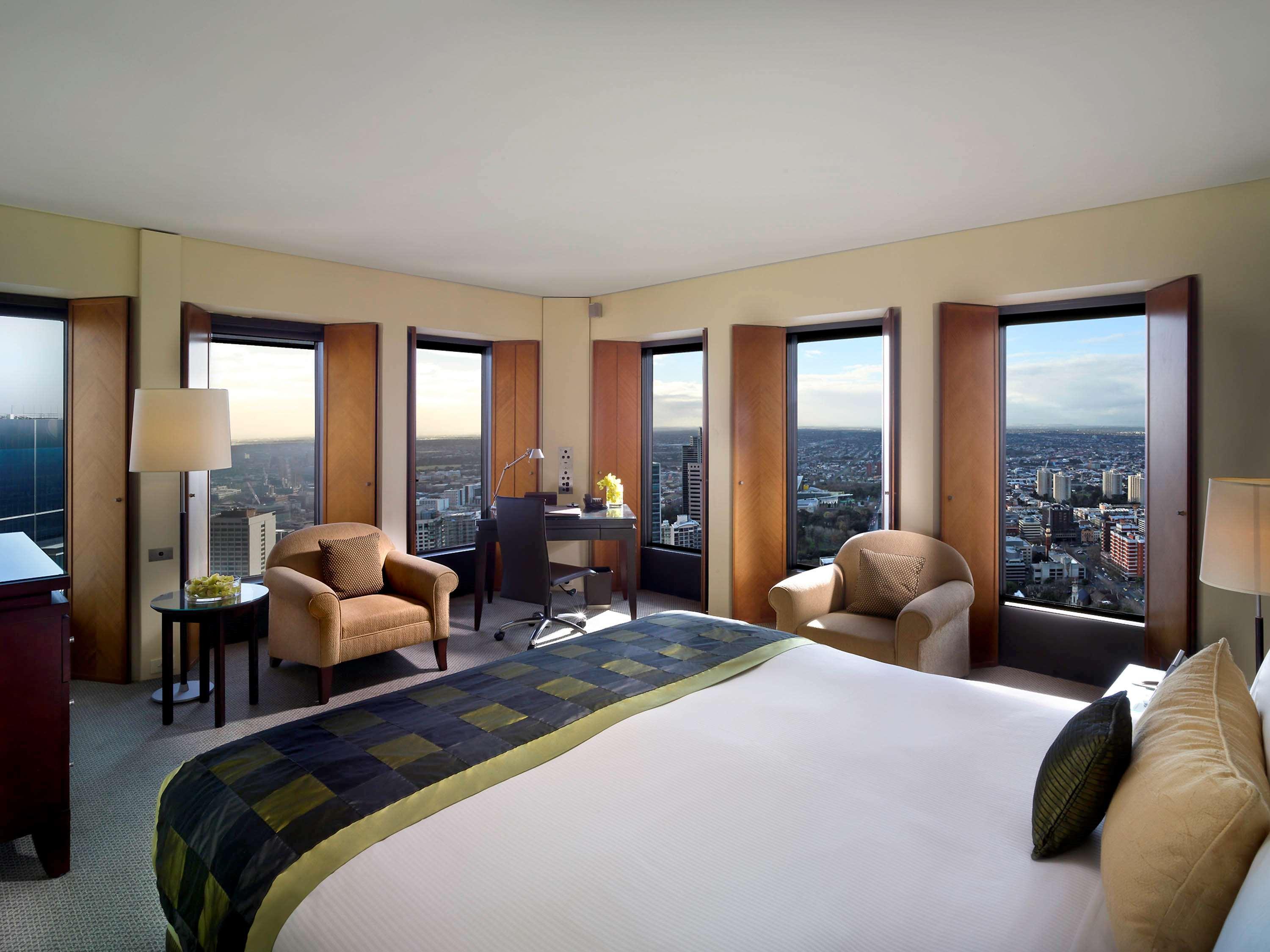 Hotel Sofitel On Collins 5*
