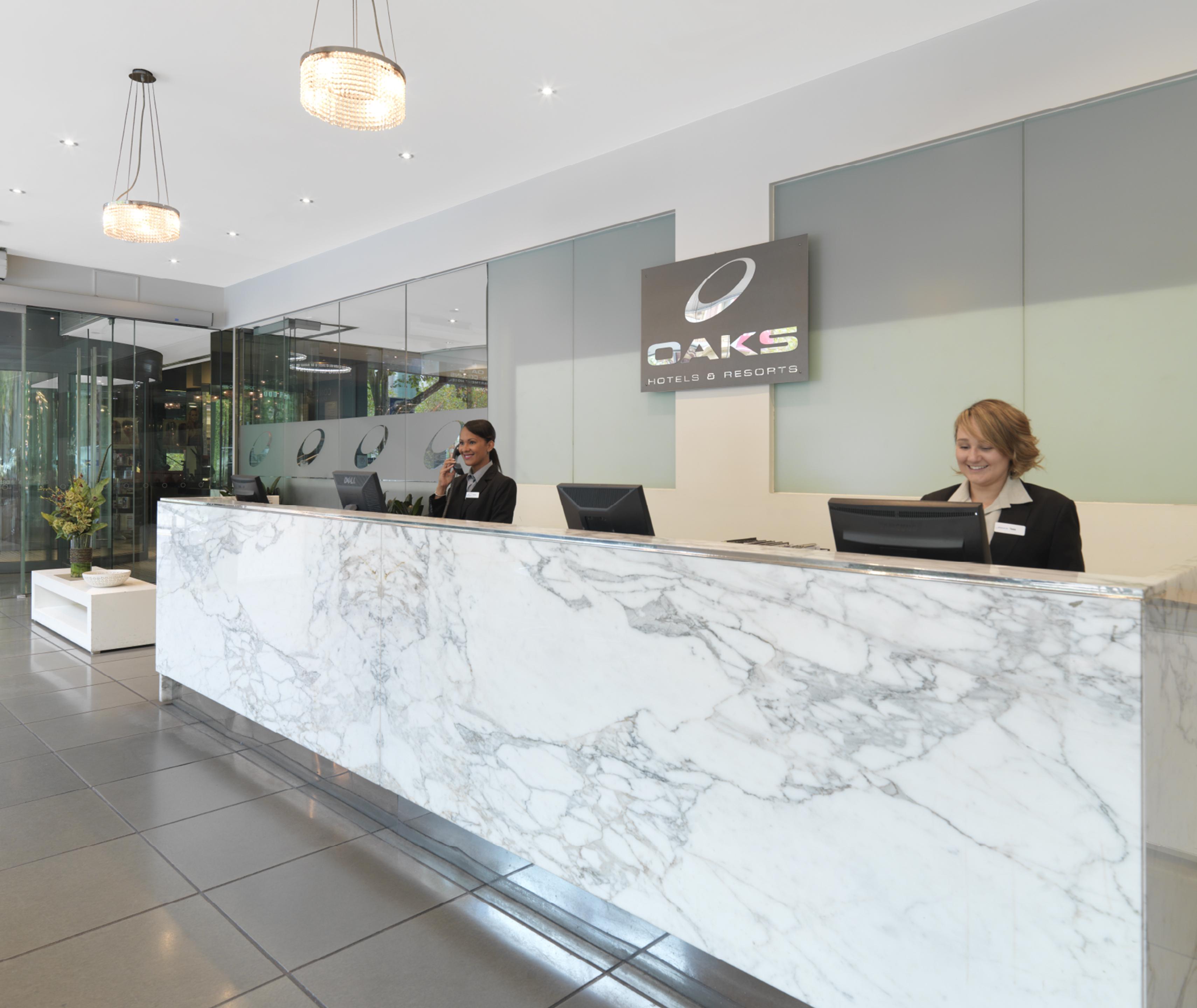 Aparthotel Oaks On Collins 4*
