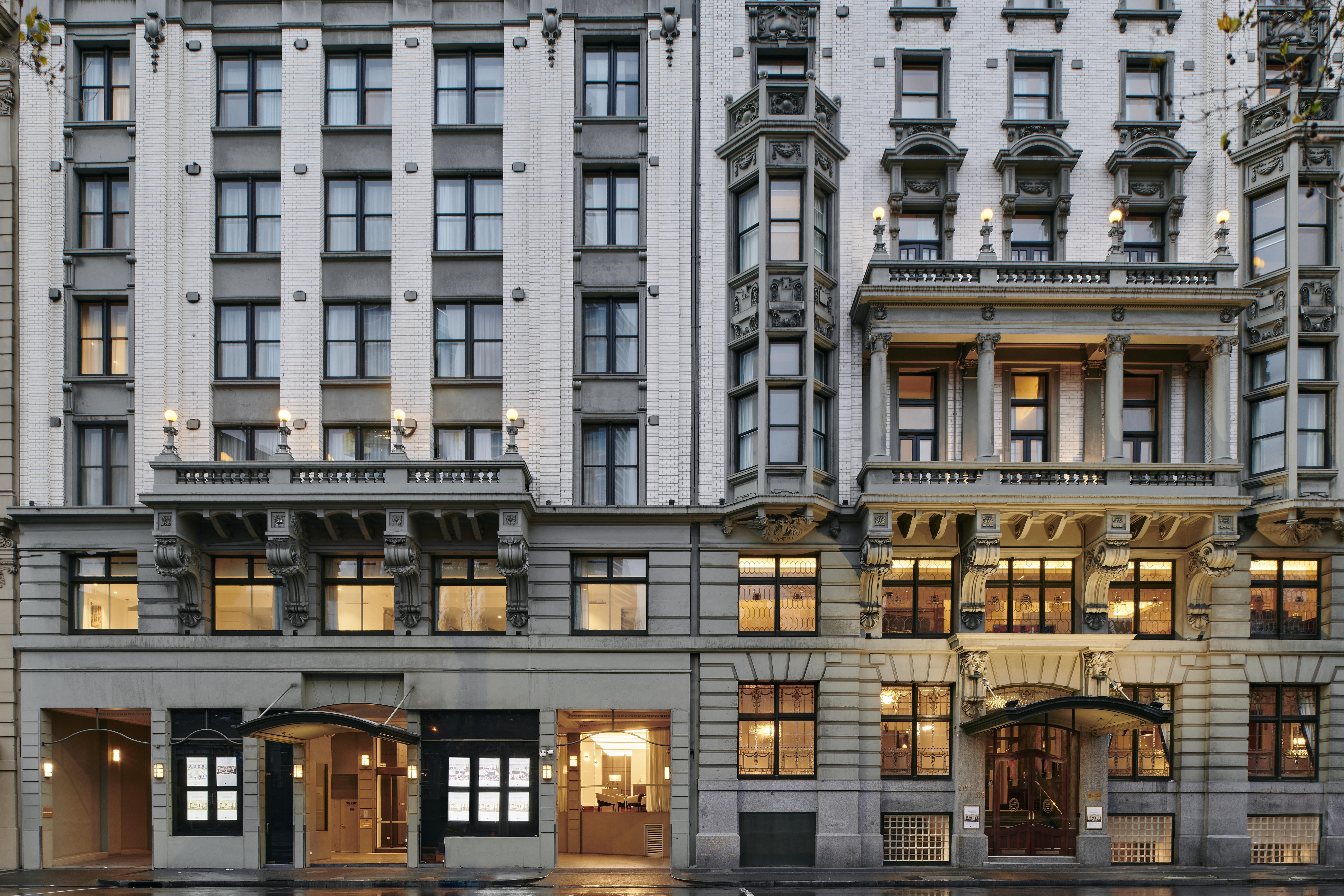 Rendezvous Hotel 4*