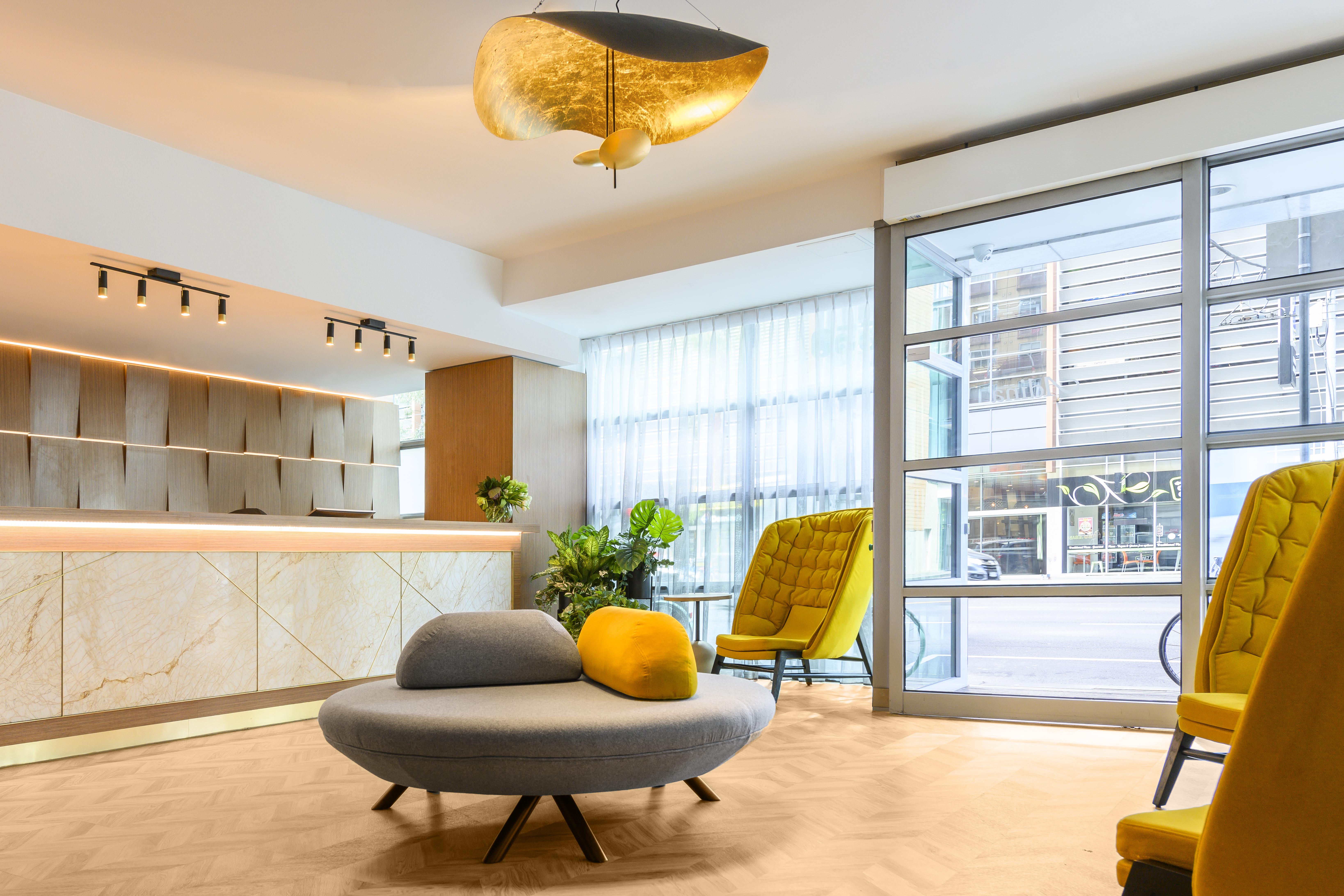 Brady Flinders Street 4*
