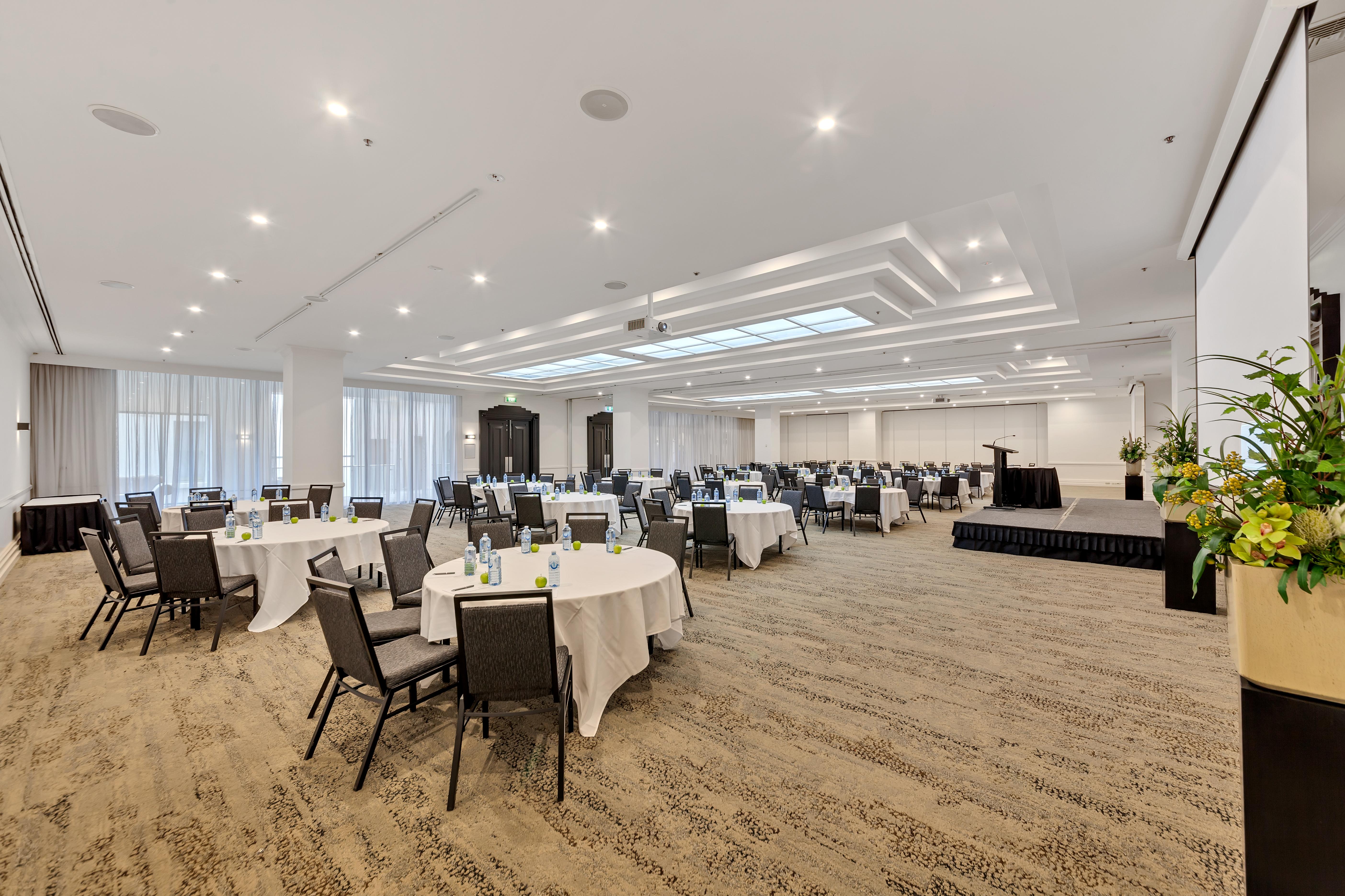 Bayview Eden Hotel 4*