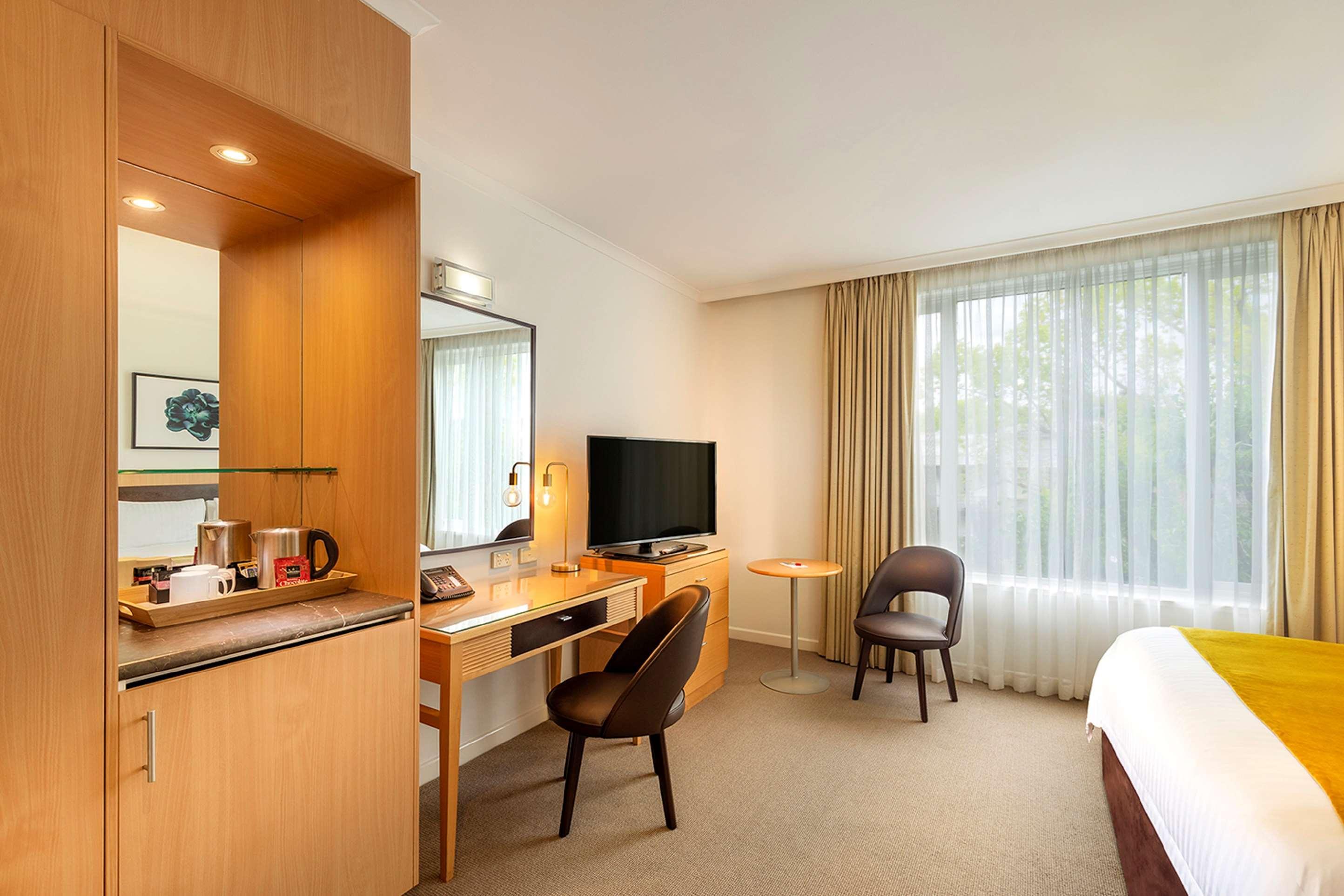 Hotel Western Travel Melbourne