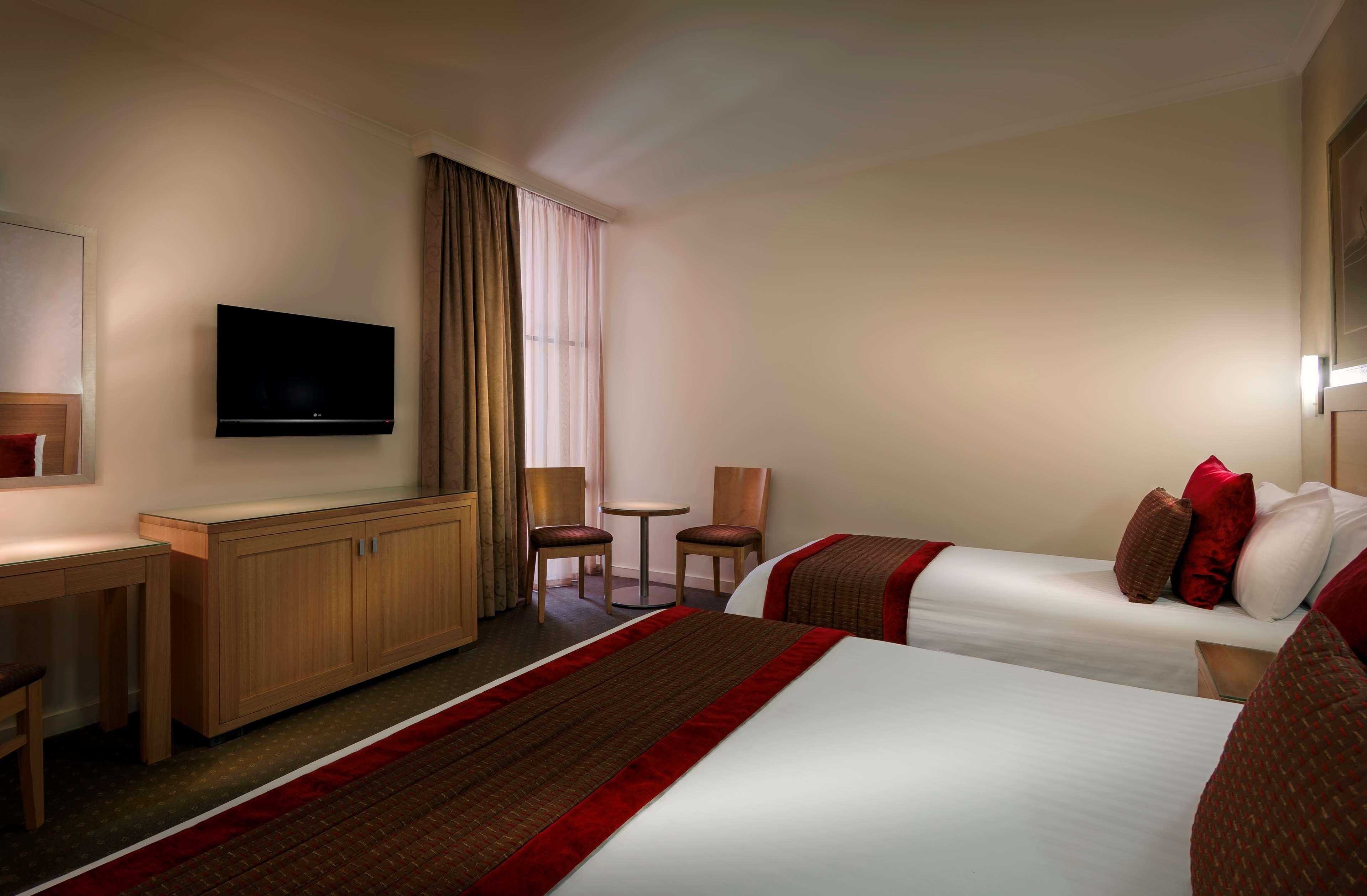 Hotel Western Travel Melbourne