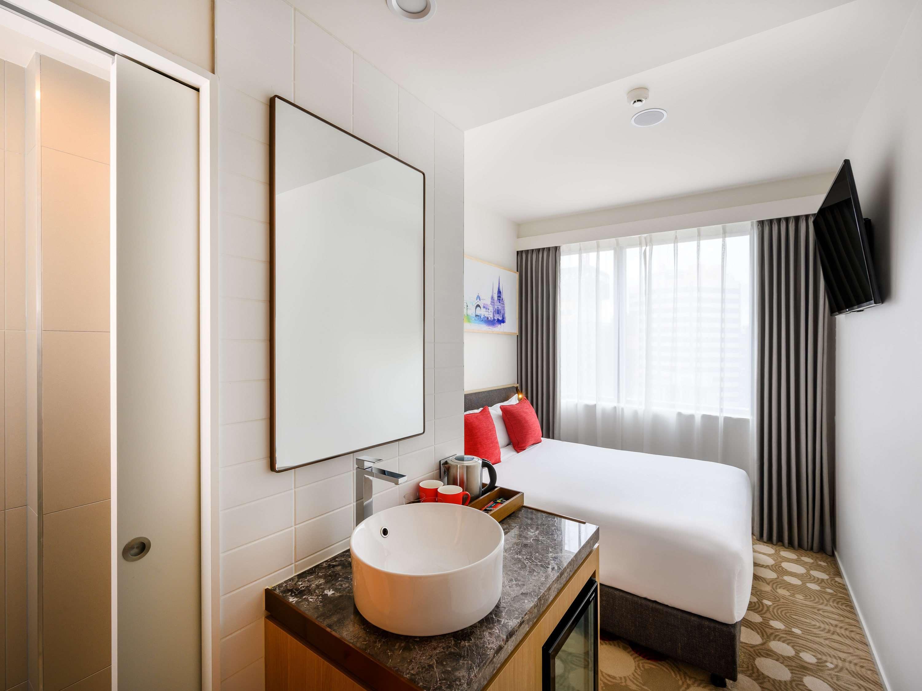 Ibis Hotel 3*