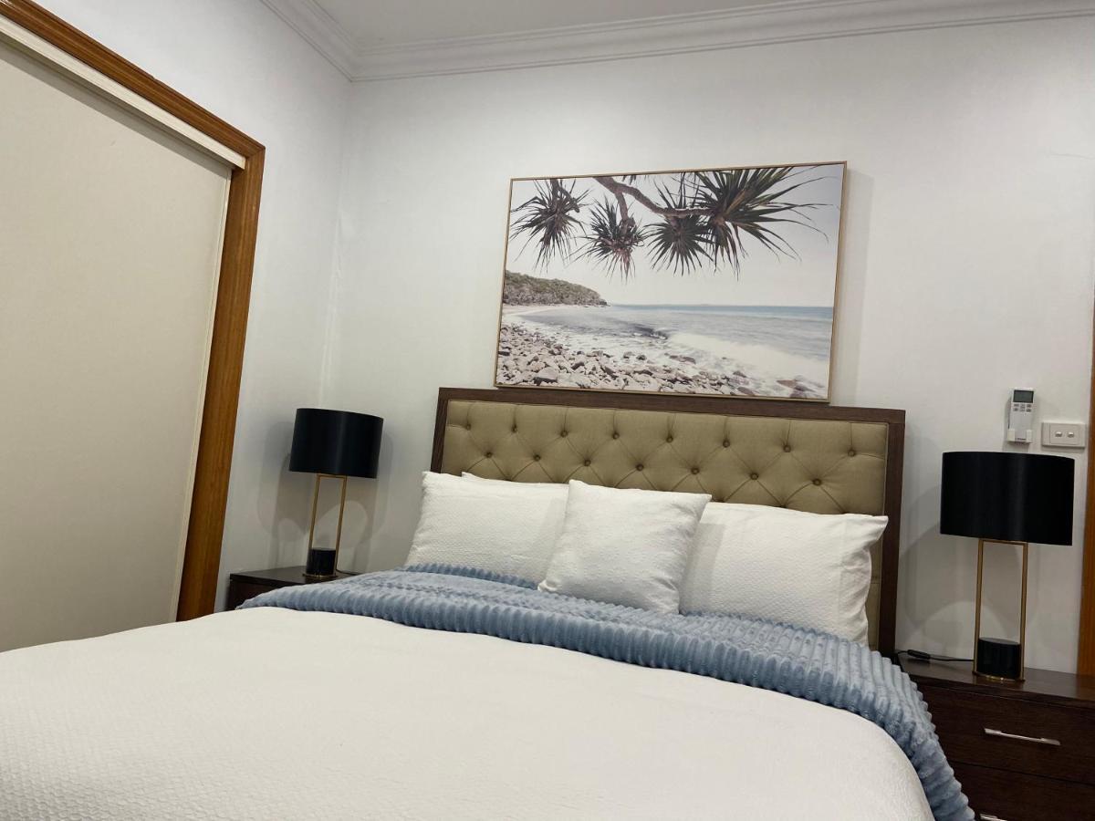 Style/comfort/spacious 4 Bedroom House Study Casa de férias *