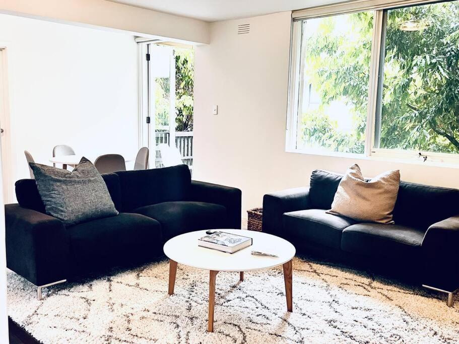 Two Bedroom South On Montague
