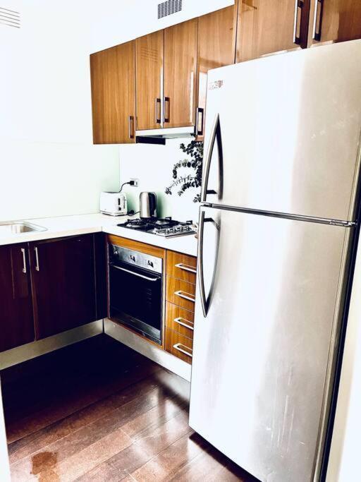 Two Bedroom South On Montague * Melbourne