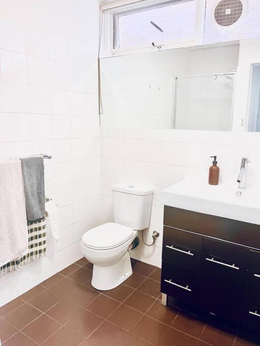 Two Bedroom South On Montague Apartment *