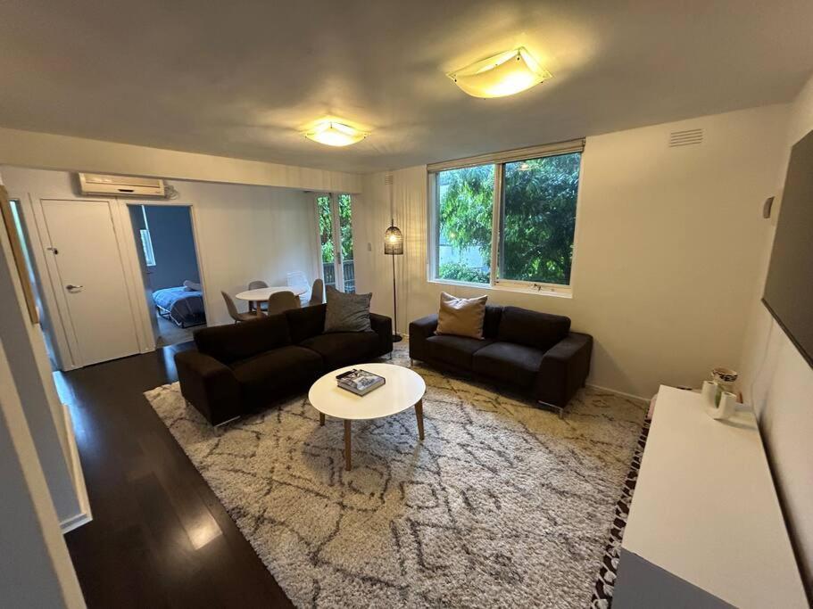 Two Bedroom South On Montague Apartment