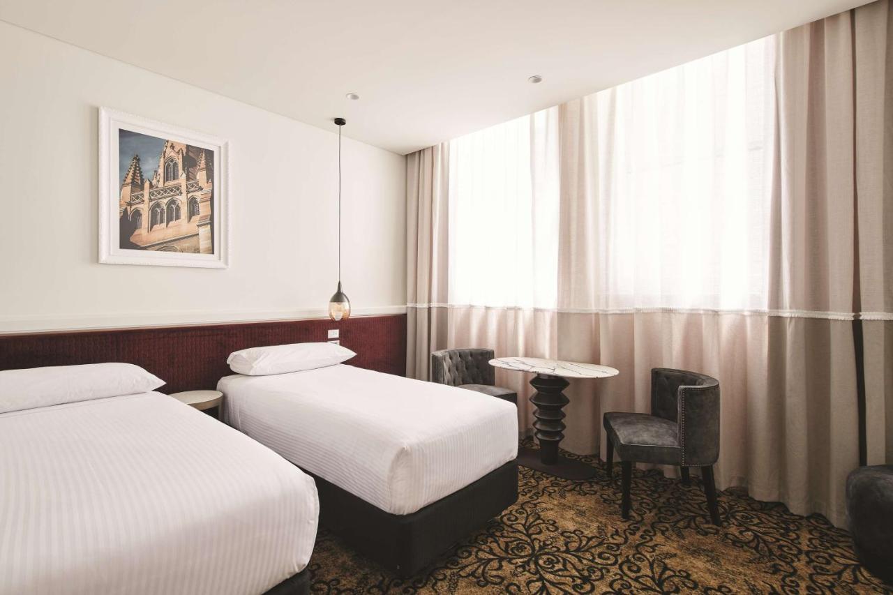 Rendezvous Hotel