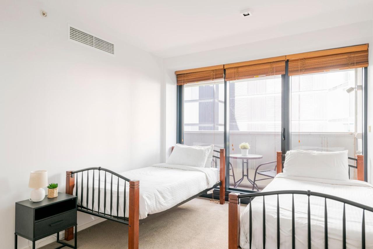 Luxury 3-storey Loft With Free Parking On Premises Melbourne