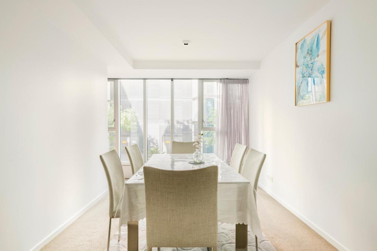 Luxury 3-storey Loft With Free Parking On Premises Apartment