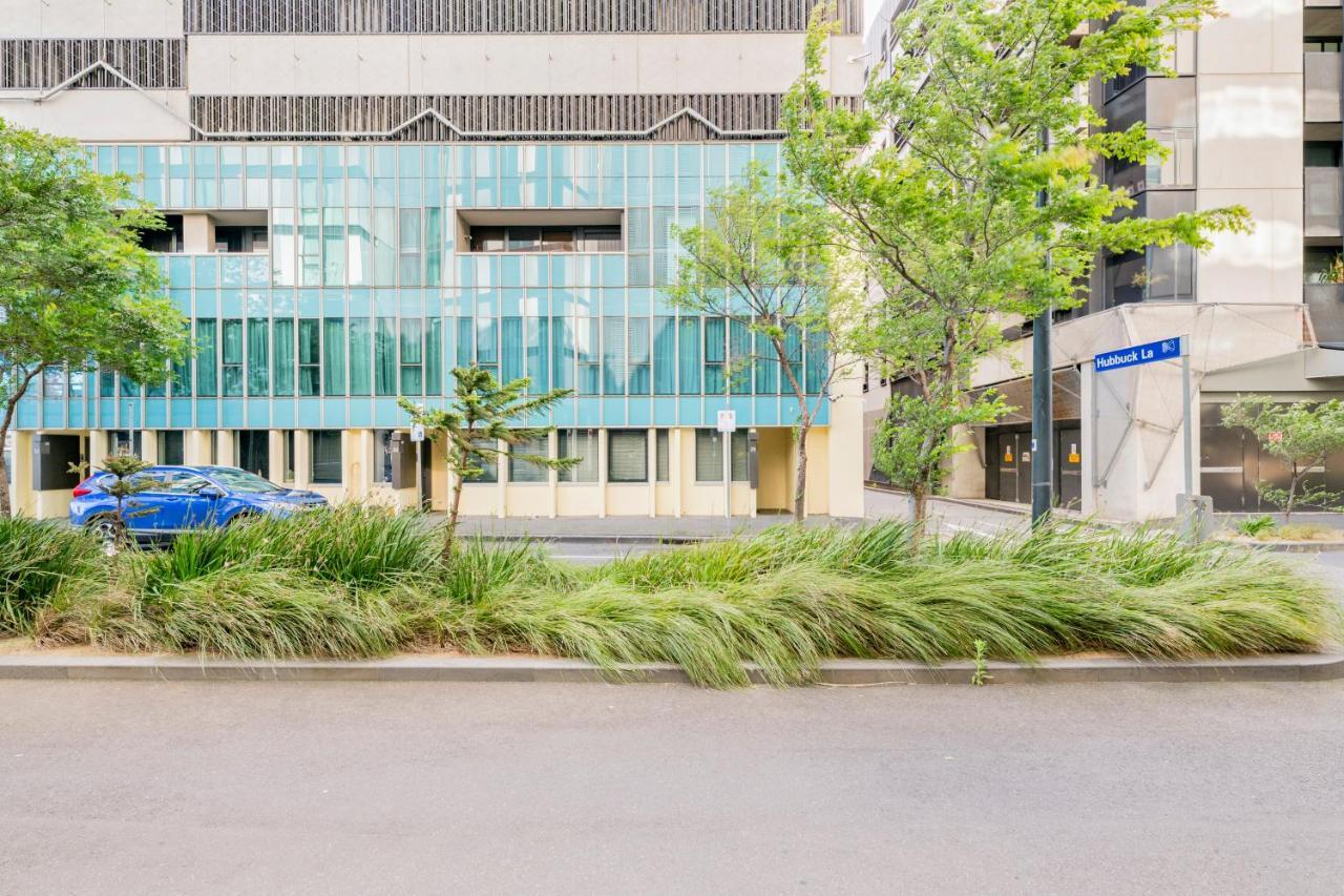 Luxury 3-storey Loft With Free Parking On Premises Apartment Melbourne