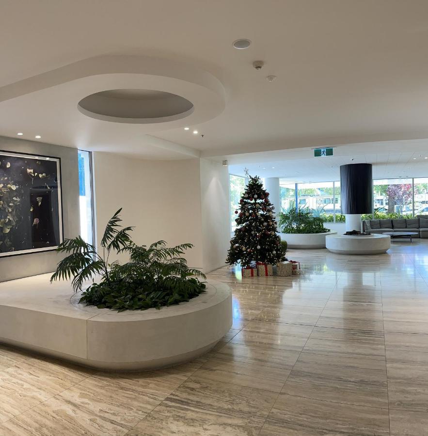 The Fawkner Bay-view Pool/gym Free Parking Apartment Melbourne