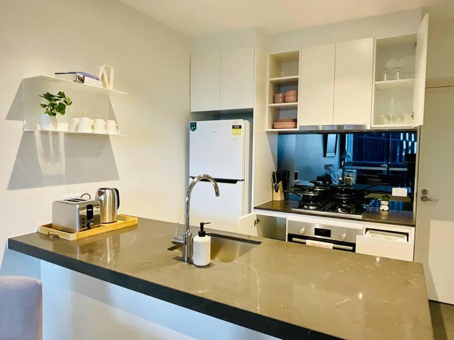 Comfy Unit In Front Of Crown W/ Free Parking Apartamento