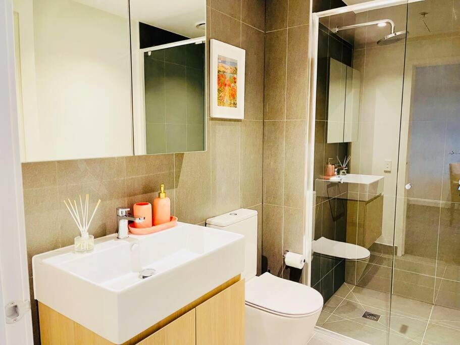 Apartment Comfy Unit In Front Of Crown W/ Free Parking *