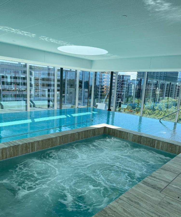 The Fawkner Bay-view Pool/gym Free Parking * Melbourne