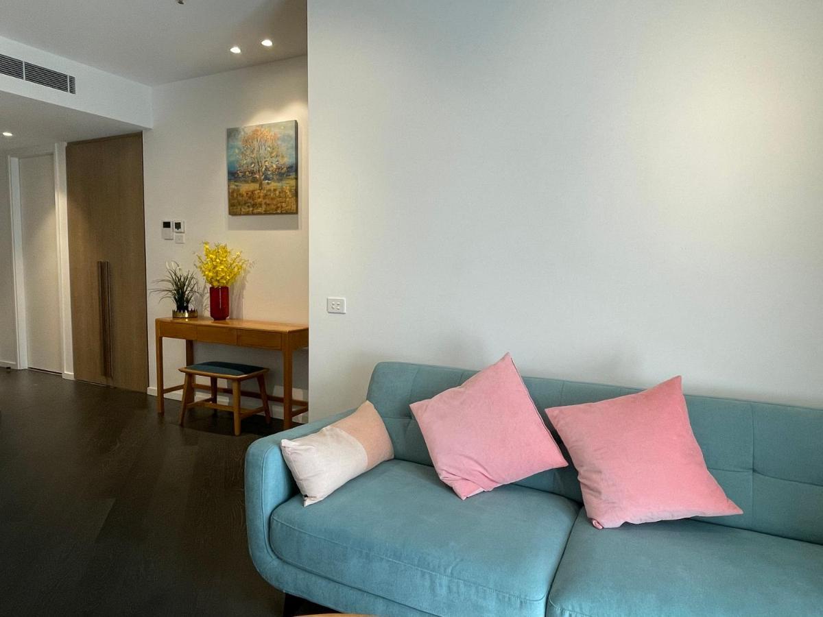 The Fawkner Bay-view Pool/gym Free Parking Apartment
