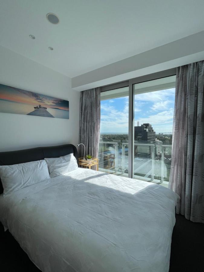 The Fawkner Bay-view Pool/gym Free Parking *