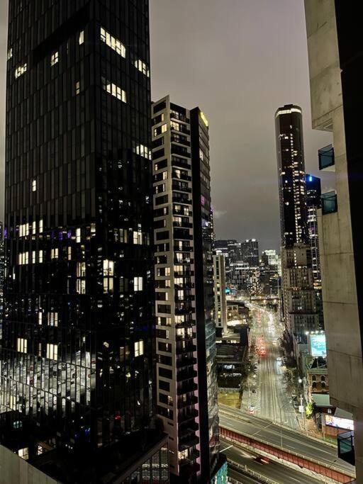 Comfy Unit In Front Of Crown W/ Free Parking Melbourne
