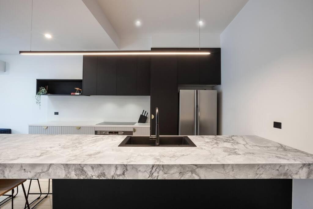 Entire House - The Charmer Apartamento *