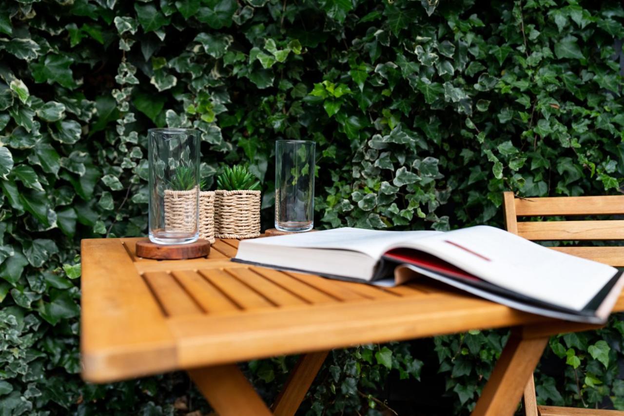 Quite, Quaint & Private Guesthouse, Sleeps 6 Melbourne