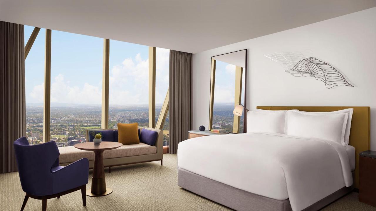 The Ritz-carlton, Hotel 5*