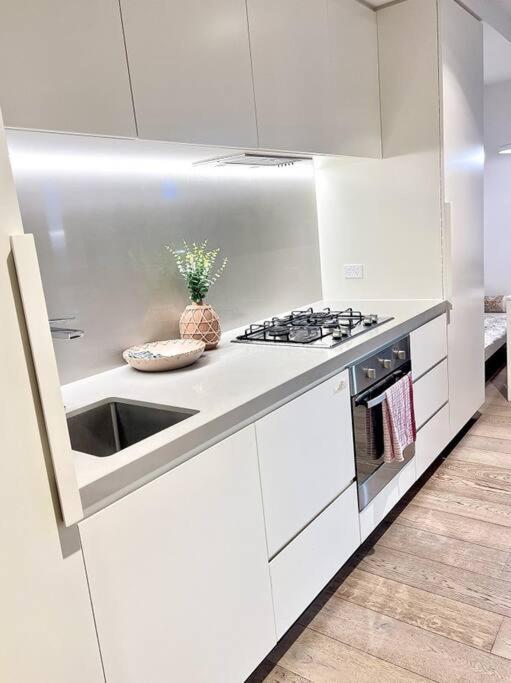 Cozy 2 Beds Near Central Rmit *