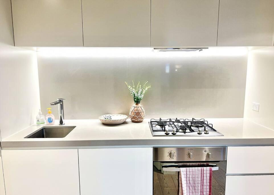 Cozy 2 Beds Near Central Rmit Melbourne