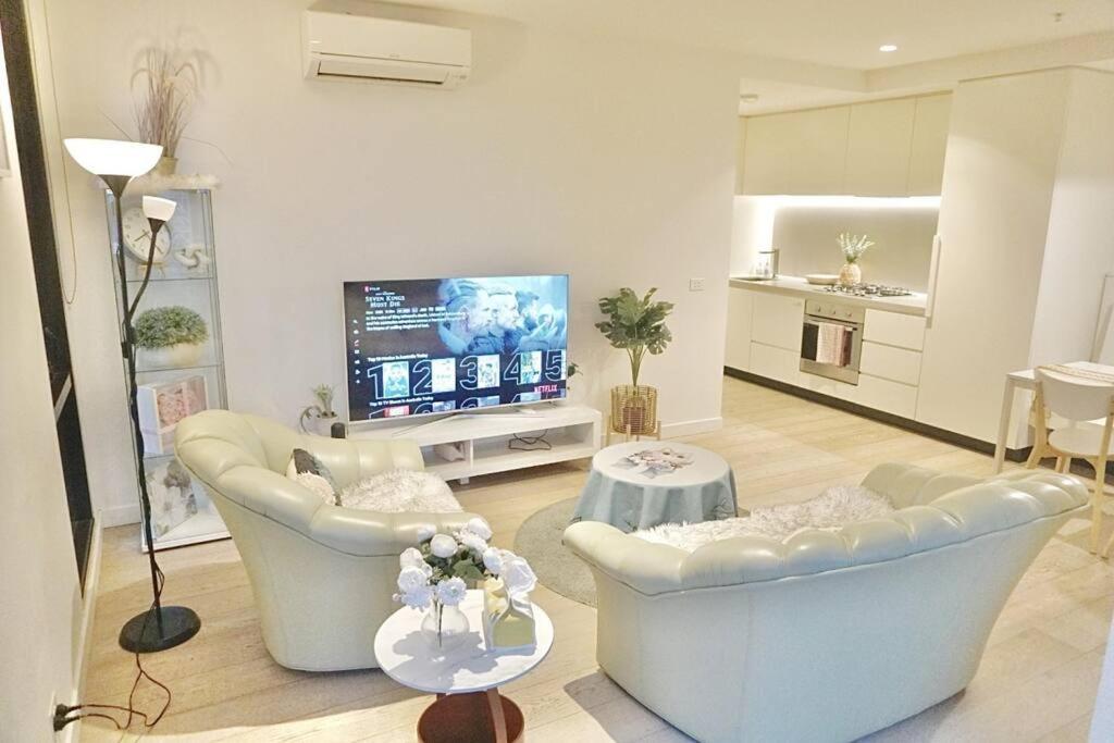 Cozy 2 Beds Near Central Rmit Apartment *