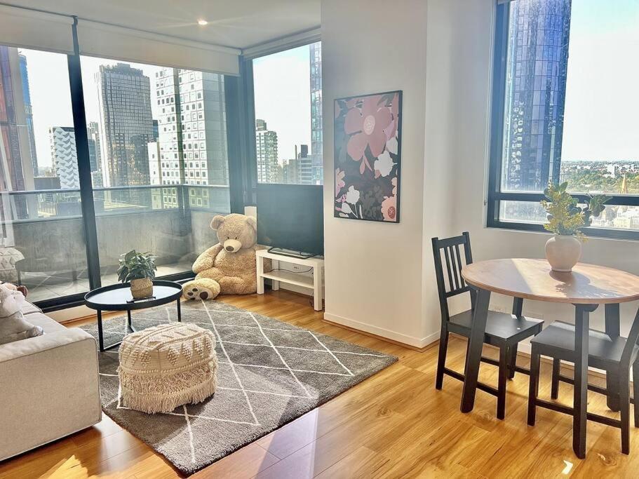 Contemporary 2-bed In Cbd *