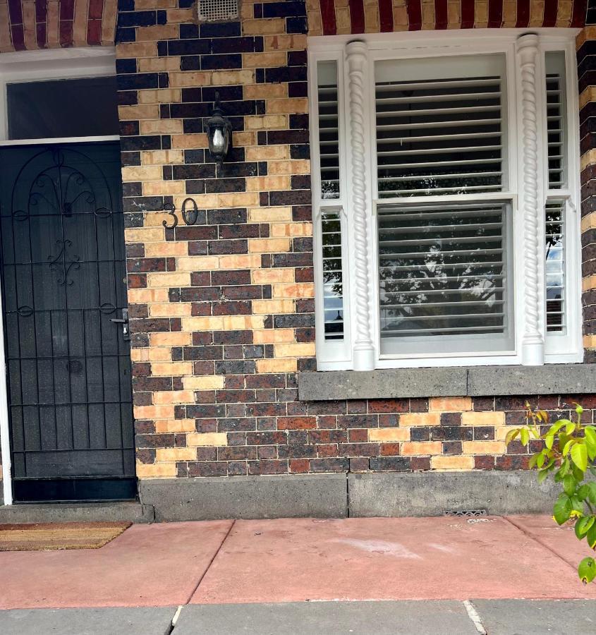Lovely Victorian Terrace - Entire Holiday home