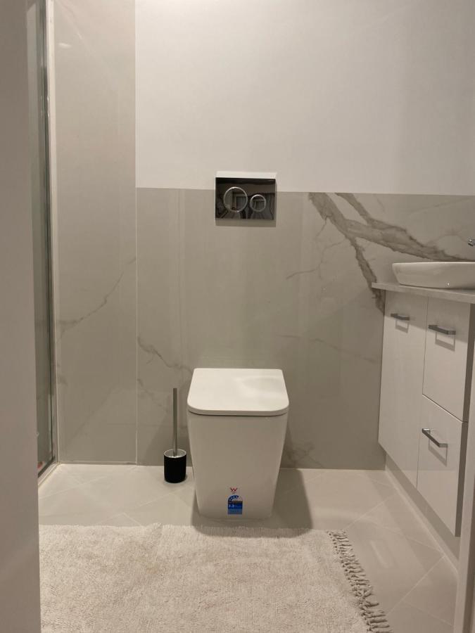 Guest Ensuite 7 Minutes From Airport Guest house *