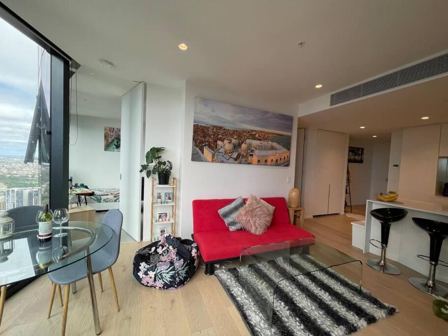 Experience Luxury At Southbank's Newest W/ View Melbourne
