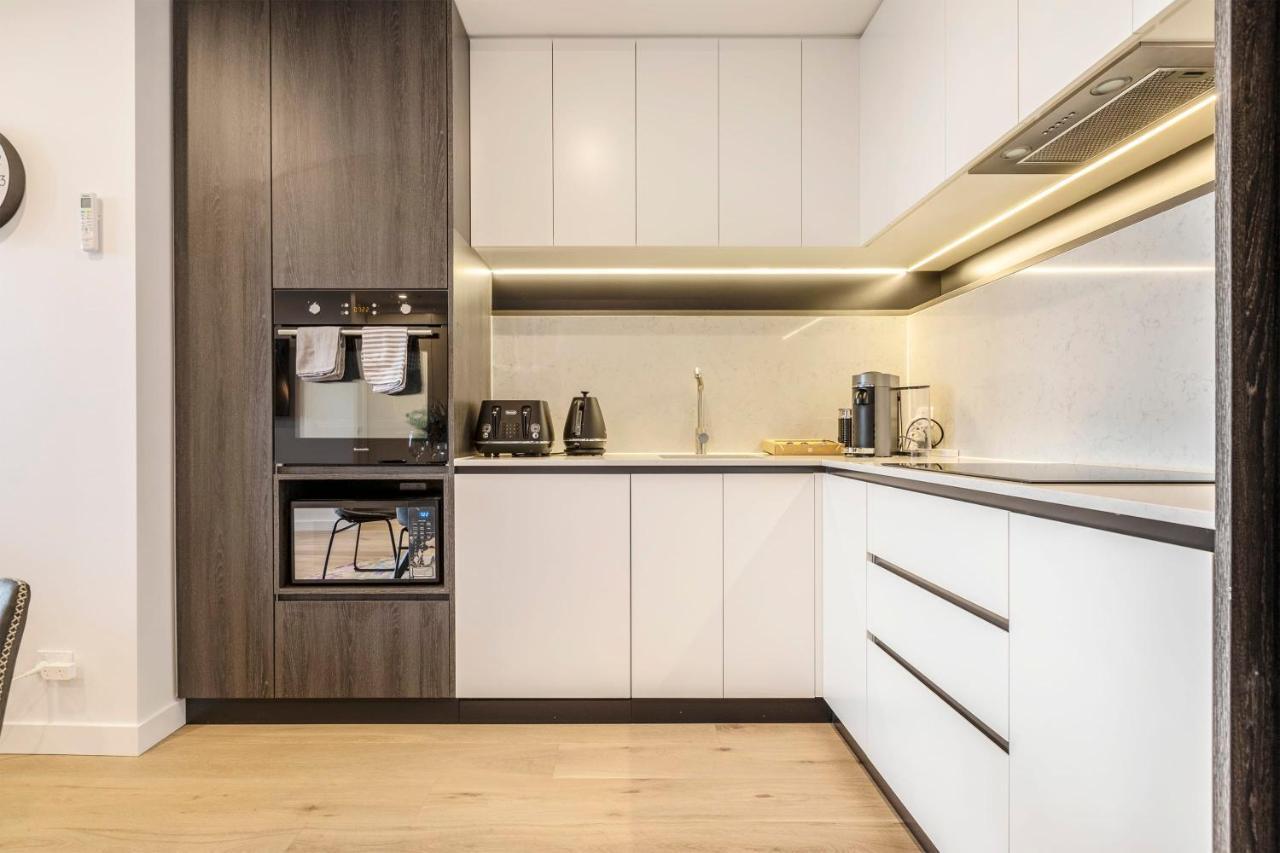 Apartment Stylish 1 Bedroom 1 Bathroom *