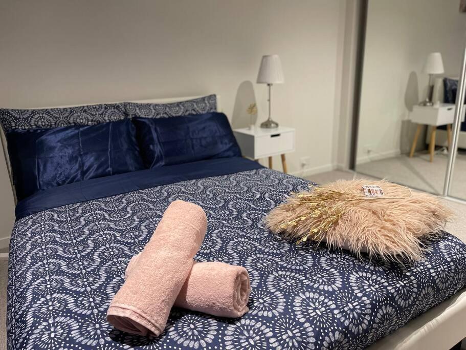 Experience Luxury At Southbank's Newest W/ View Apartment *