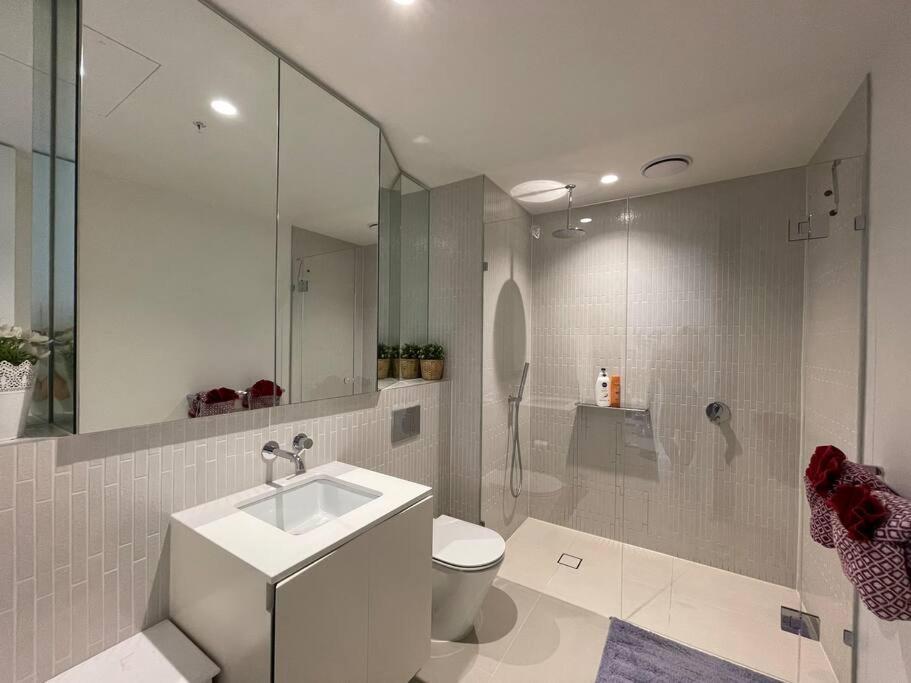 Experience Luxury At Southbank's Newest W/ View
