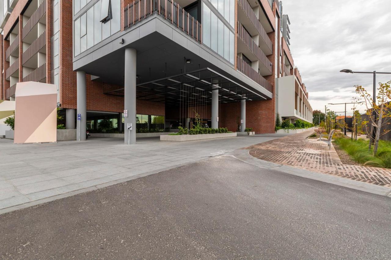 Stylish 1 Bedroom 1 Bathroom Apartment *