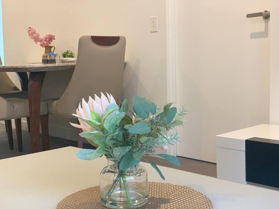 Cbd Spacious Two Bedrooms * Melbourne